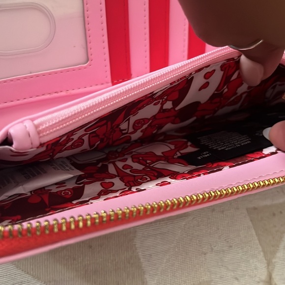 Disney’s Alice in wonderland wallet. Loungefly - Picture 3 of 5